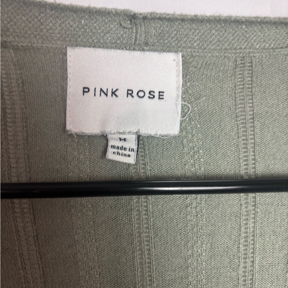 Pink Rose 
Medium 
With pockets - Picture 3 of 8